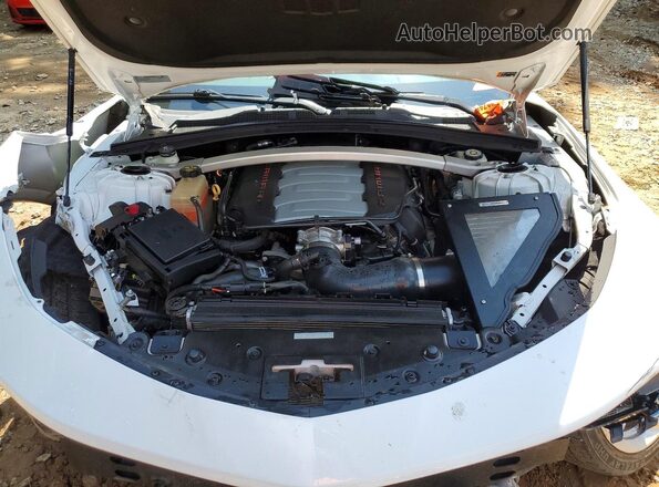 1G1FH3D77K0153644 2019 CHEVROLET CAMARO Белый Вид задней части салона