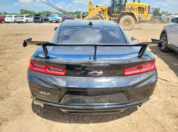 1G1FJ1R63H0170832 2017 CHEVROLET CAMARO Black Вид ззаду