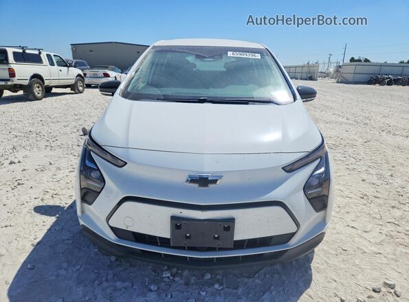 1G1FW6S01P4157296 2023 CHEVROLET BOLT Белый Вид спереди
