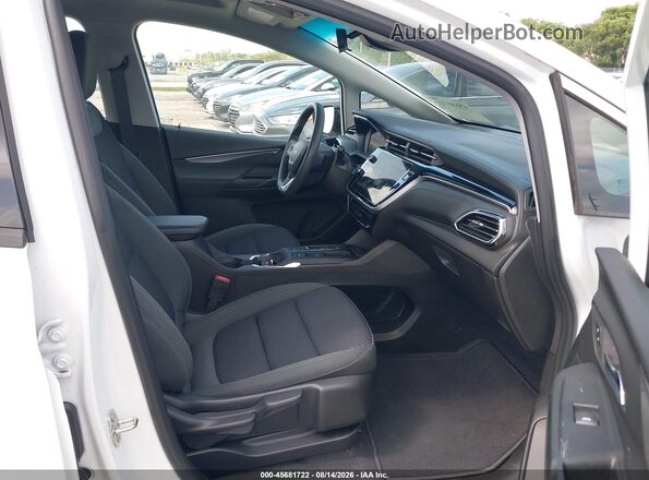 1G1FW6S09N4124480 2022 CHEVROLET BOLT White Вид салону спереду