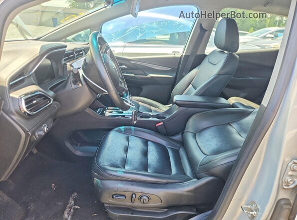 1G1FX6S01P4170756 2023 CHEVROLET BOLT Silver Вид салону спереду