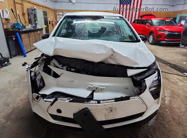 1G1FX6S02P4132422 2023 CHEVROLET BOLT White Вид спереду