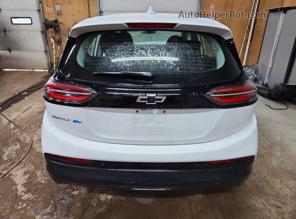 1G1FX6S02P4132422 2023 CHEVROLET BOLT White Вид ззаду