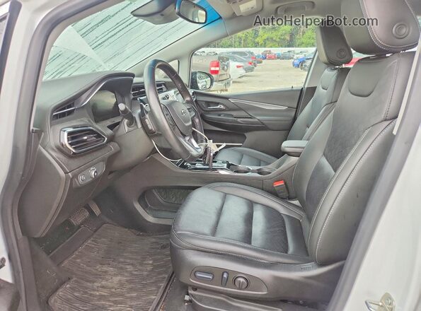 1G1FX6S02P4200038 2023 CHEVROLET BOLT White Widok wnętrza z przodu