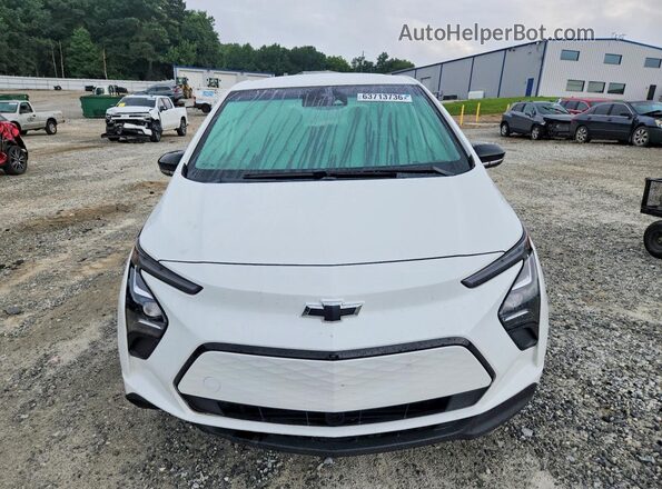 1G1FX6S02P4200038 2023 CHEVROLET BOLT White Widok z przodu