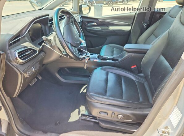 1G1FX6S04P4175885 2023 CHEVROLET BOLT Silver Вид салону спереду