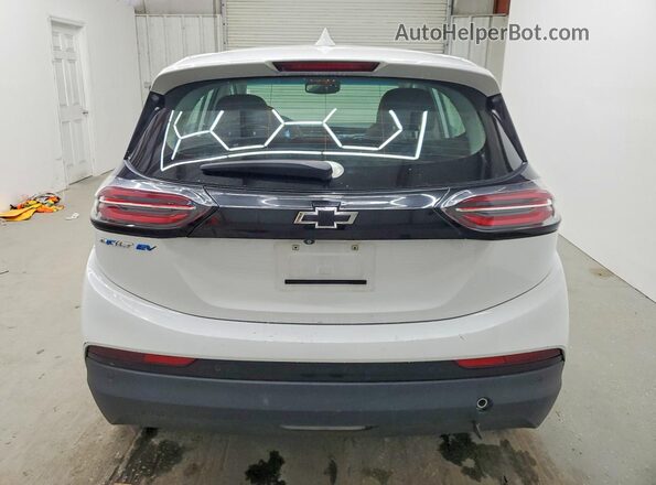 1G1FX6S05P4170551 2023 CHEVROLET BOLT White უკანა ხედი