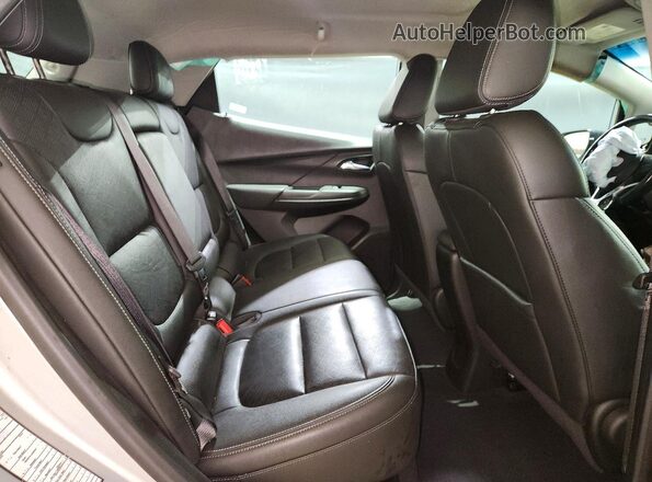 1G1FX6S09P4149623 2023 CHEVROLET BOLT Silver Widok tylnych siedzeń