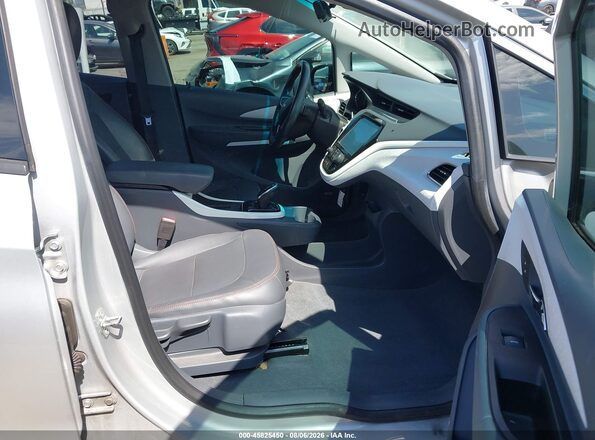 1G1FZ6S02L4119691 2020 CHEVROLET BOLT Серебряный Вид салона спереди