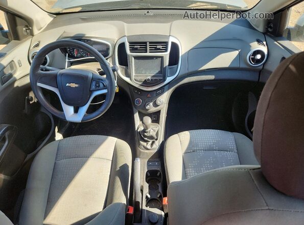 1G1JA5SH3H4153325 2017 CHEVROLET SONIC Silver Առջևի վահանակի տեսք