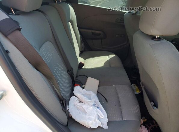1G1JA6SH2G4115587 2016 CHEVROLET SONIC White Вид задньої частини салону