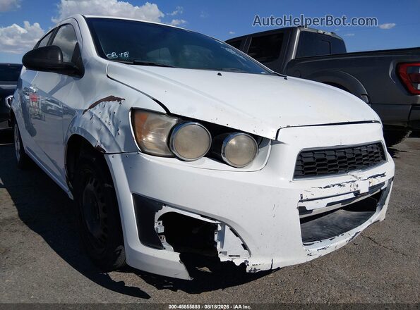 1G1JA6SHXG4147283 2016 CHEVROLET SONIC White Դիմացի տեսք