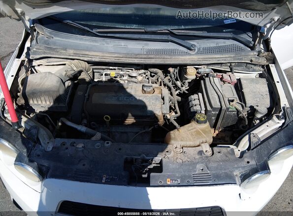 1G1JA6SHXG4147283 2016 CHEVROLET SONIC White Հետևի տեսք