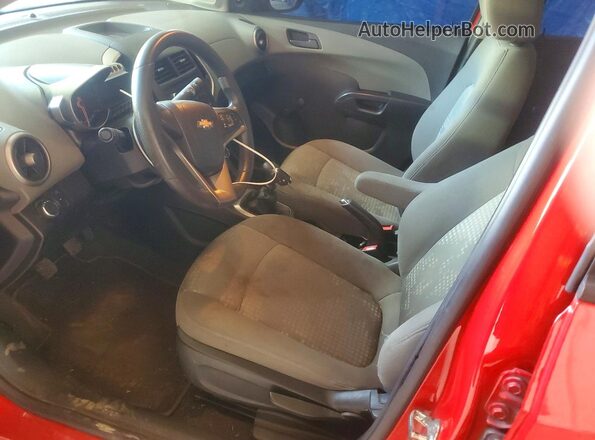 1G1JB5SH0G4104854 2016 CHEVROLET SONIC Red Вид салону спереду