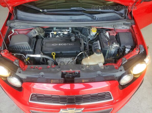 1G1JB5SH0G4104854 2016 CHEVROLET SONIC Red Вид задньої частини салону