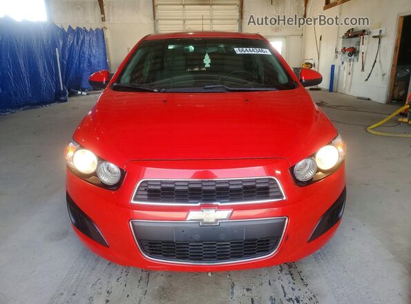 1G1JB5SH0G4104854 2016 CHEVROLET SONIC Red Вид спереду