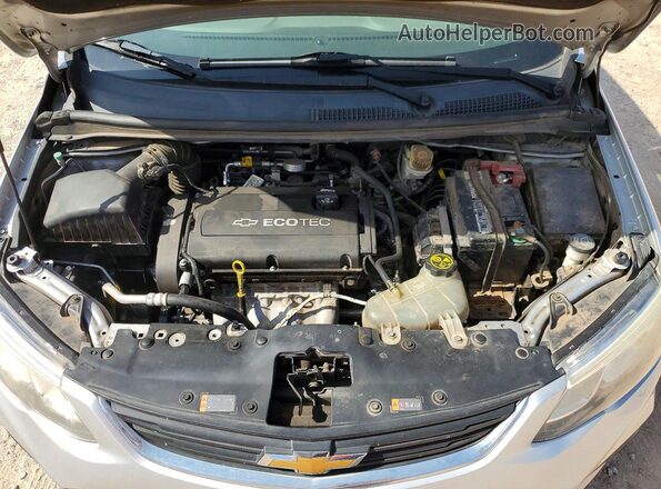 1G1JB5SH2H4142636 2017 CHEVROLET SONIC Серебряный Вид задней части салона