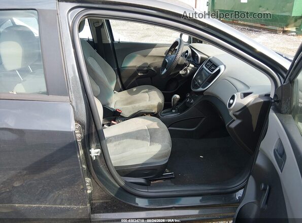 1G1JB5SH5H4143909 2017 CHEVROLET SONIC Black Widok wnętrza z przodu