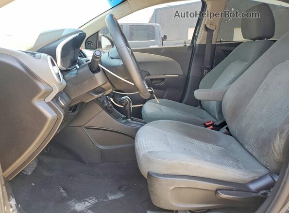 1G1JB5SHXH4158261 2017 CHEVROLET SONIC Черный Вид салона спереди