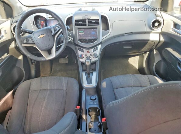 1G1JC5SH5G4184942 2016 CHEVROLET SONIC Red Вид панелі приладів