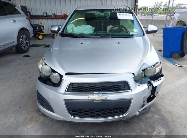 1G1JC5SH9G4175404 2016 CHEVROLET SONIC Серебряный Вид задней части салона