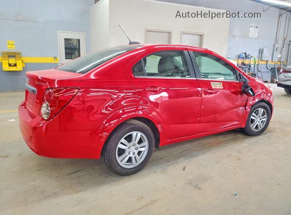 1G1JC5SHXG4119388 2016 CHEVROLET SONIC Red Задня права чверть