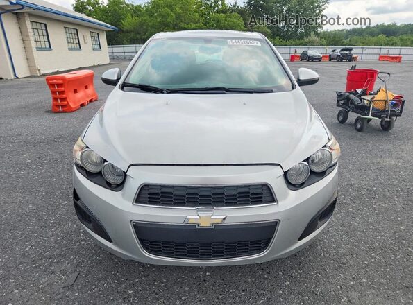 1G1JC6SB3G4101736 2016 CHEVROLET SONIC Серебряный Вид спереди