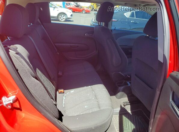 1G1JC6SB8G4175363 2016 CHEVROLET SONIC Red Вид задніх сидінь