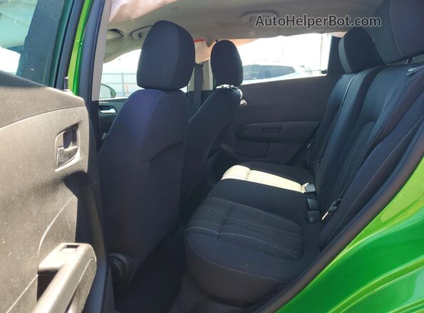 1G1JC6SH3G4162878 2016 CHEVROLET SONIC Green Widok tylnych siedzeń
