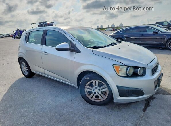 1G1JC6SH9G4115984 2016 CHEVROLET SONIC Silver Delantero derecho
