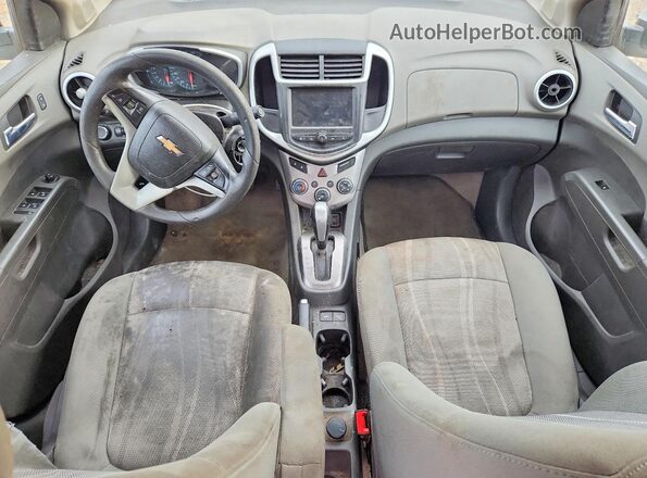 1G1JD5SH2H4122087 2017 CHEVROLET SONIC White Առջևի վահանակի տեսք