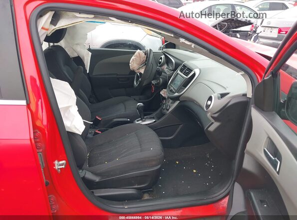 1G1JD5SH4H4125590 2017 CHEVROLET SONIC Red წინა სალონის ხედი