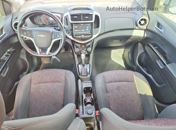 1G1JD5SH4H4136766 2017 CHEVROLET SONIC Синий Вид панели приборов