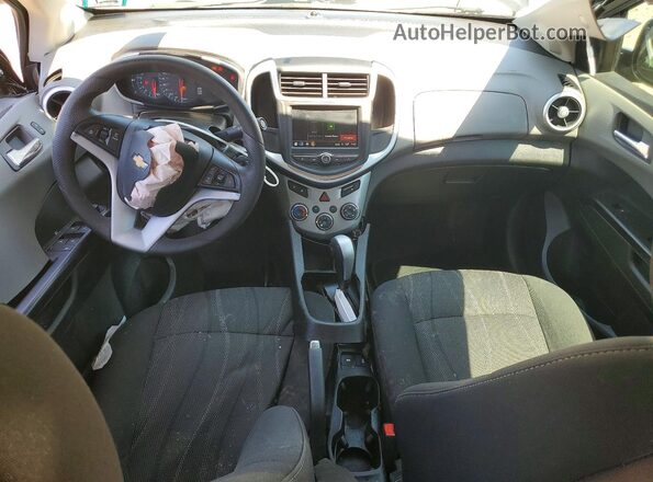 1G1JD5SH7J4120597 2018 CHEVROLET SONIC Black Vista del salpicadero