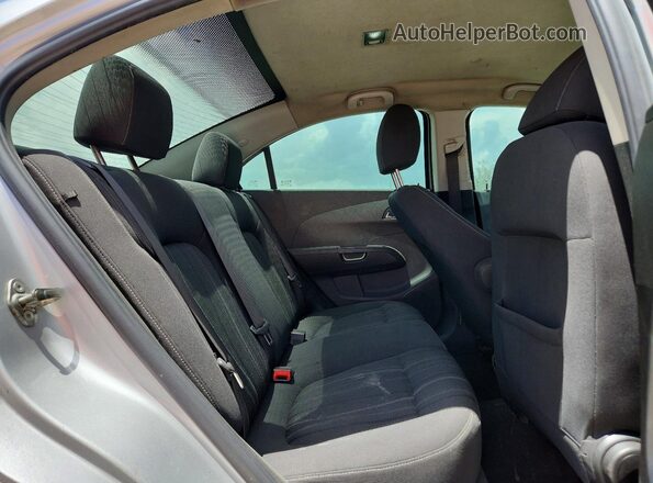 1G1JD5SH8H4145650 2017 CHEVROLET SONIC Silver უკანა სავარძლების ხედი