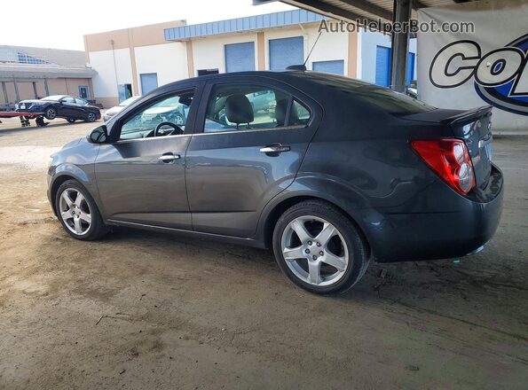 1G1JE5SBXG4147620 2016 CHEVROLET SONIC Gray Trasero izquierdo