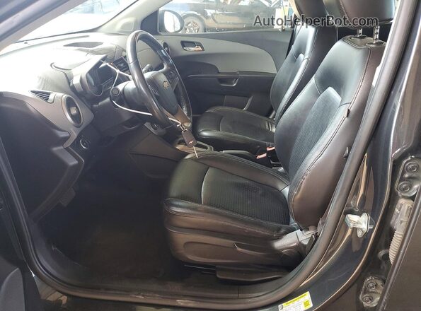 1G1JE5SBXG4147620 2016 CHEVROLET SONIC Gray Vista interior delantera