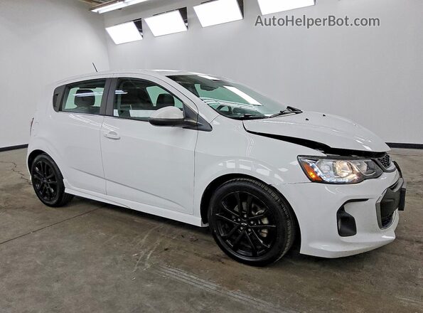 1G1JF6SB7L4100669 2020 CHEVROLET SONIC White Delantero derecho