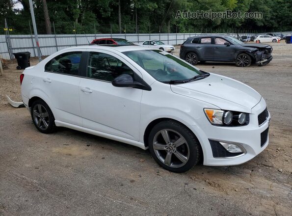 1G1JG5SBXG4132903 2016 CHEVROLET SONIC White Przód prawy