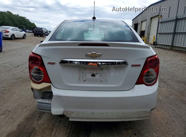 1G1JG5SBXG4132903 2016 CHEVROLET SONIC White Widok z tyłu