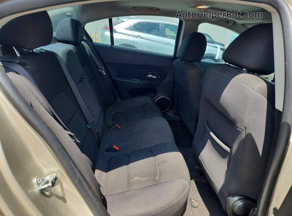 1G1PC5SB7F7292868 2015 CHEVROLET CRUZE Cream უკანა სავარძლების ხედი