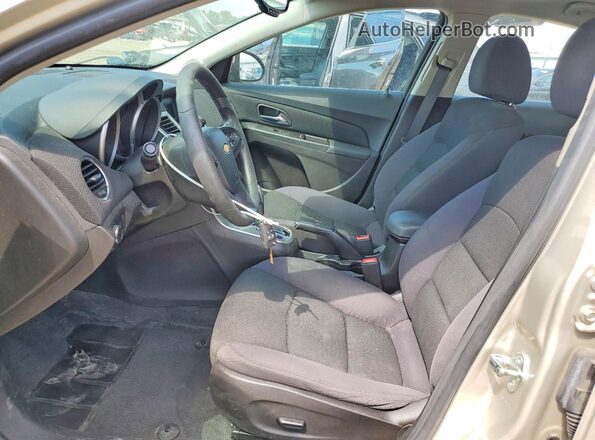 1G1PC5SB8F7223283 2019 CHEVROLET CRUZE Gold Вид салону спереду