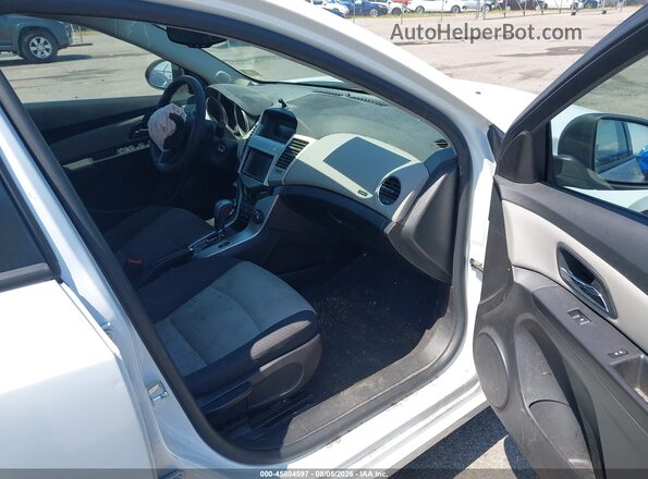 1G1PC5SH3G7106538 2016 CHEVROLET CRUZE White წინა სალონის ხედი