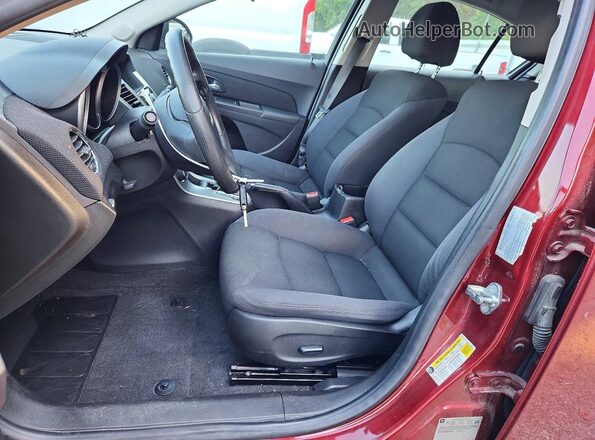 1G1PE5SB0G7169182 2016 CHEVROLET CRUZE Burgundy Widok wnętrza z przodu