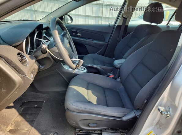 1G1PE5SB0G7180263 2016 CHEVROLET CRUZE Silver Вид салону спереду