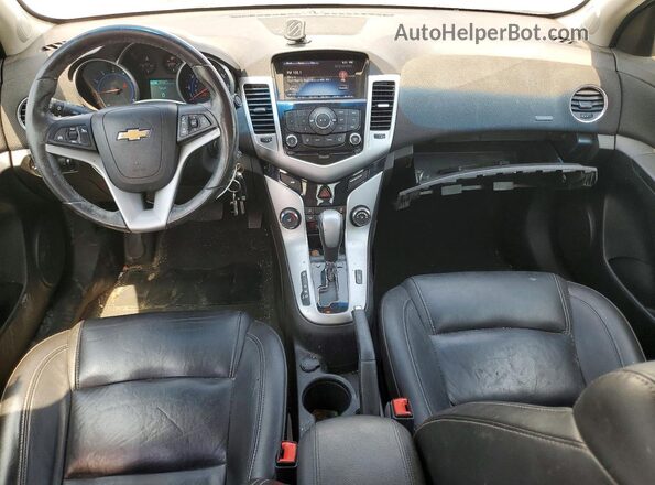 1G1PE5SB3F7182099 2019 CHEVROLET CRUZE Silver Widok deski rozdzielczej