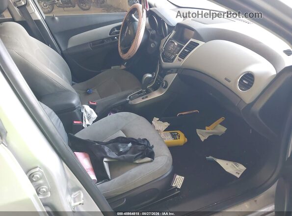 1G1PE5SB5G7201561 2016 CHEVROLET CRUZE Серебряный Вид салона спереди