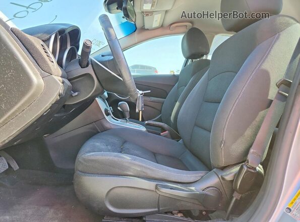 1G1PE5SB6G7203447 2016 CHEVROLET CRUZE Silver წინა სალონის ხედი