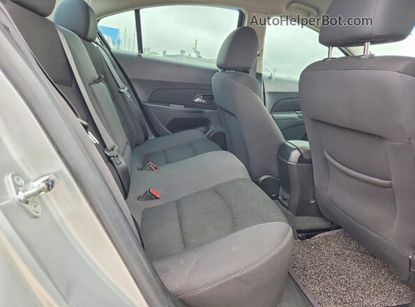 1G1PE5SBXG7207792 2016 CHEVROLET CRUZE Silver Rear seats view