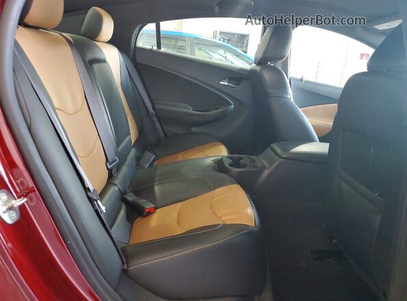1G1RB6S54HU103898 2017 CHEVROLET VOLT Burgundy Widok tylnych siedzeń